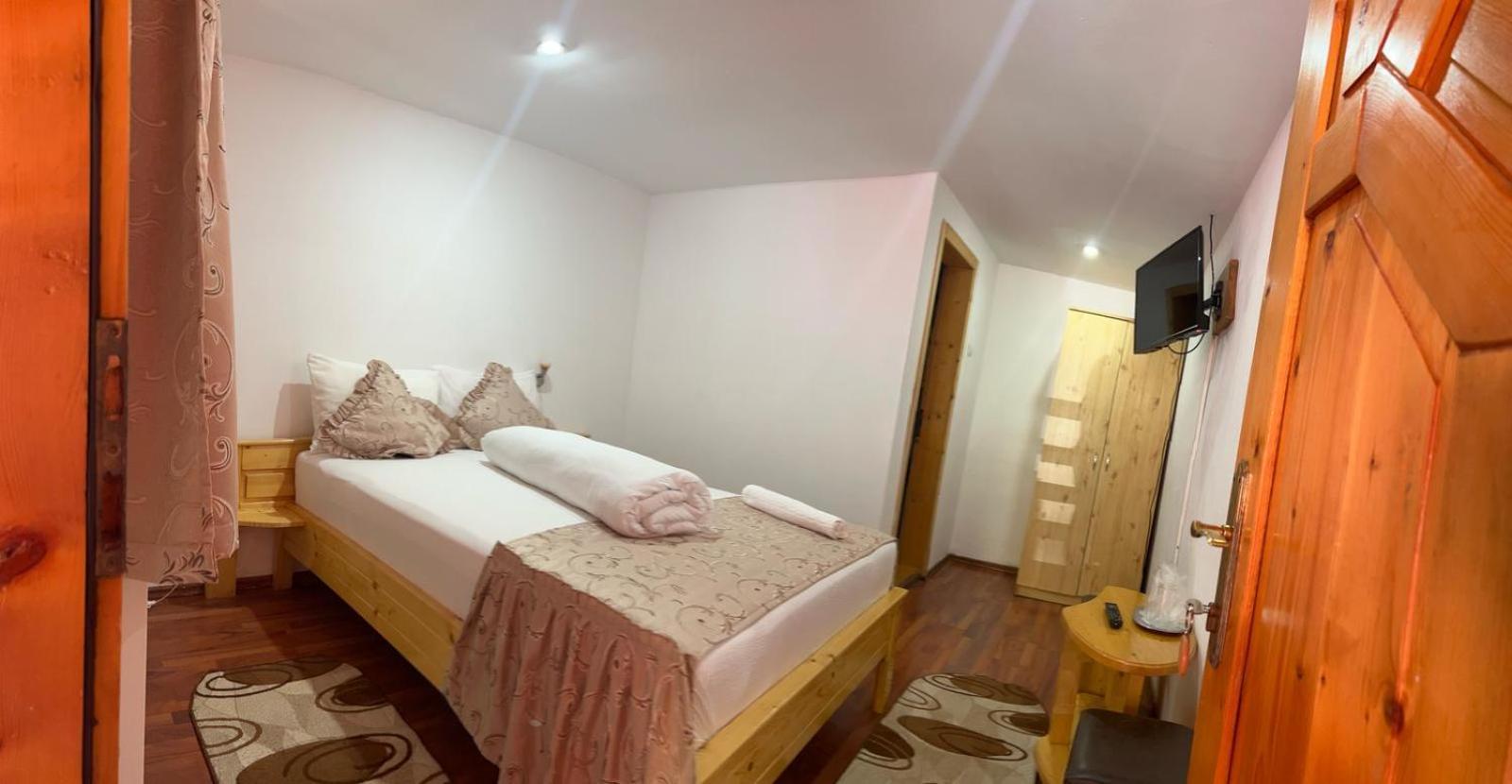 Podul Cetatii Hotel Sebesel Buitenkant foto