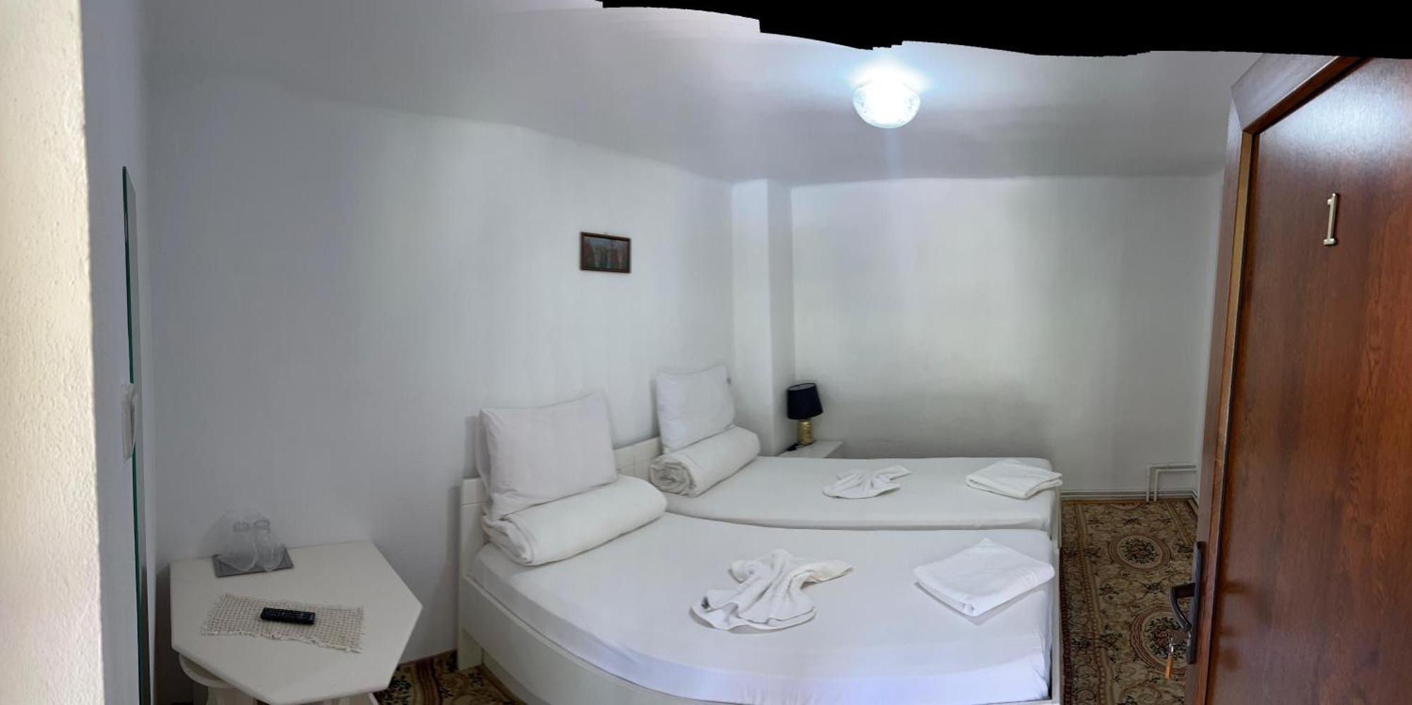 Podul Cetatii Hotel Sebesel Buitenkant foto